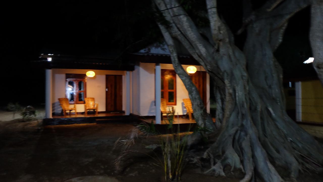 Hotel Ocean Vibe Arugam Bay Exterior foto